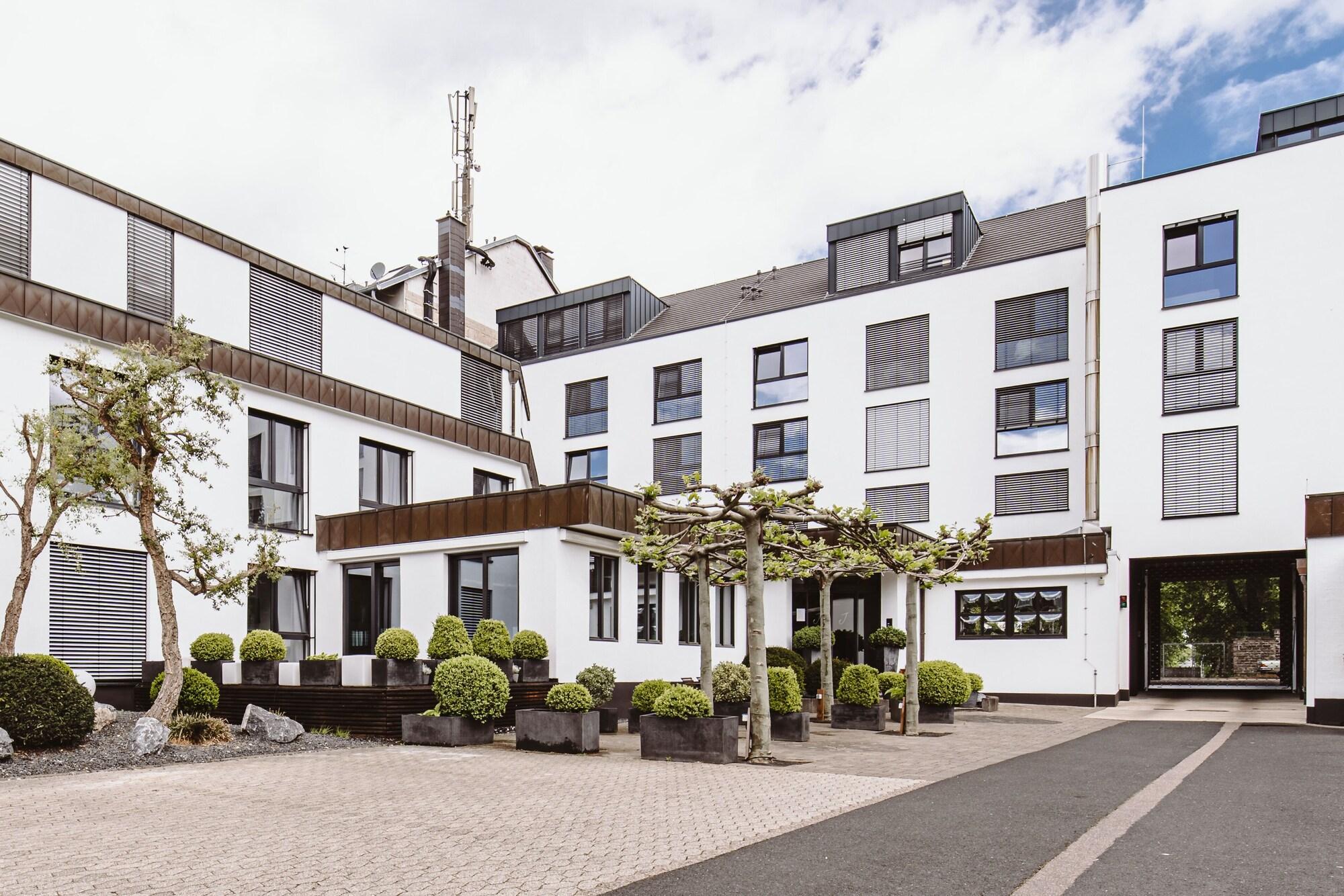 &Repeat Koeln Airport Hotel Buitenkant foto